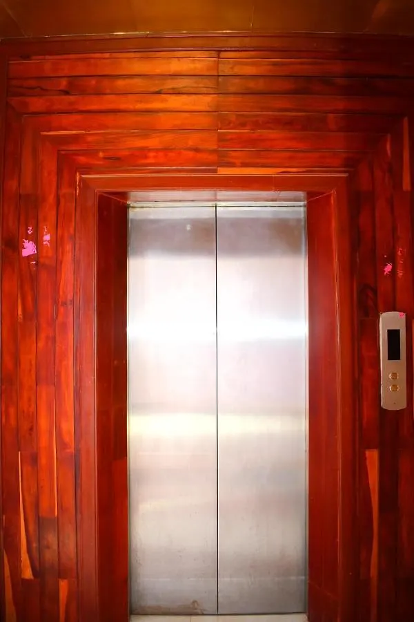San Arn Guest House & Apartment シアヌークビル